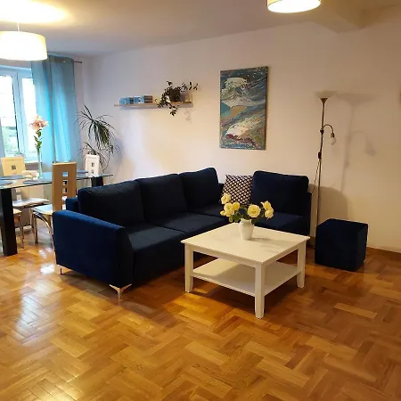 Apart- Salon Z Aneksem Kuchenym, 2 Sypialnie, Lazienka * Štetín