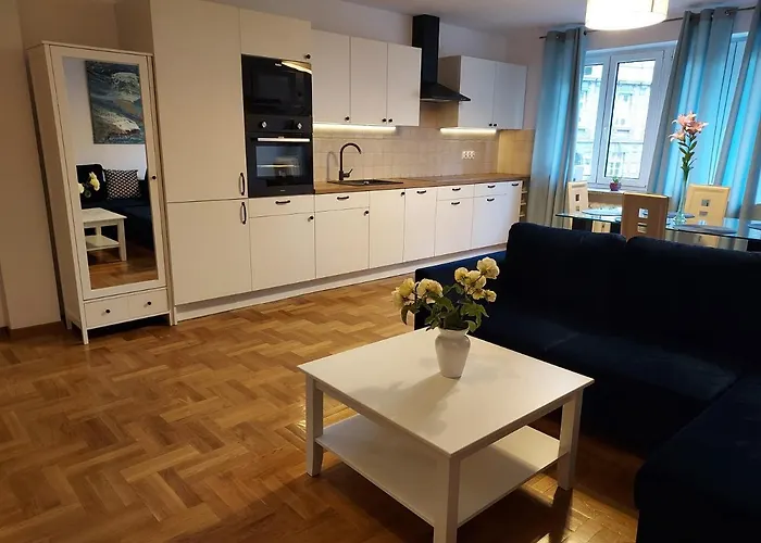 Apart- Salon Z Aneksem Kuchenym, 2 Sypialnie, Lazienka Estetino