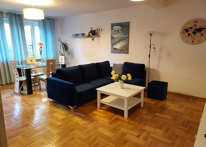 Apart- Salon Z Aneksem Kuchenym, 2 Sypialnie, Lazienka * Στσέτσιν