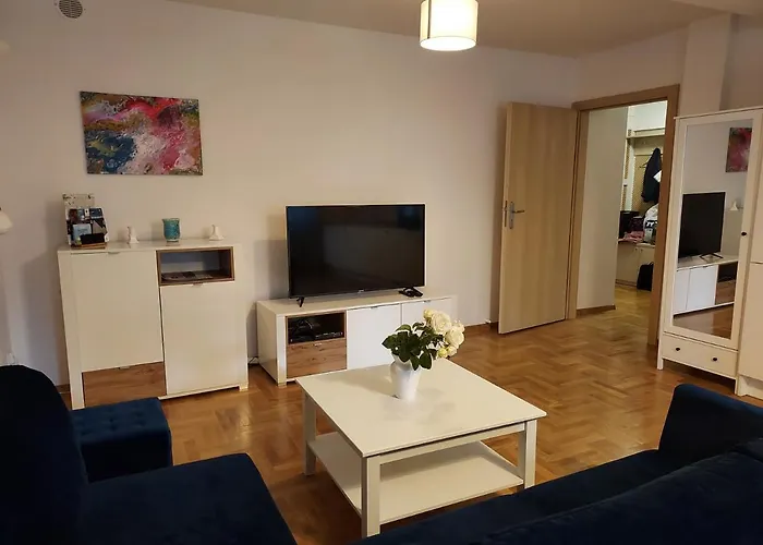 Hostel Apart- Salon Z Aneksem Kuchenym, 2 Sypialnie, Lazienka Στσέτσιν