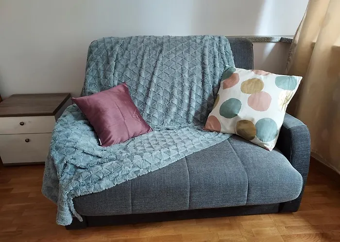 Apart- Salon Z Aneksem Kuchenym, 2 Sypialnie, Lazienka *