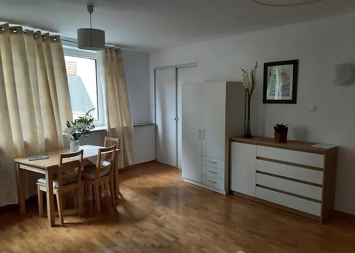 Apart- Salon Z Aneksem Kuchenym, 2 Sypialnie, Lazienka * Estetino