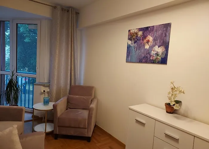 Apart- Salon Z Aneksem Kuchenym, 2 Sypialnie, Lazienka Hostel